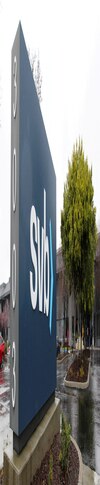 p 旁边的公司标志停车场显示数字 3003 和字母 svb